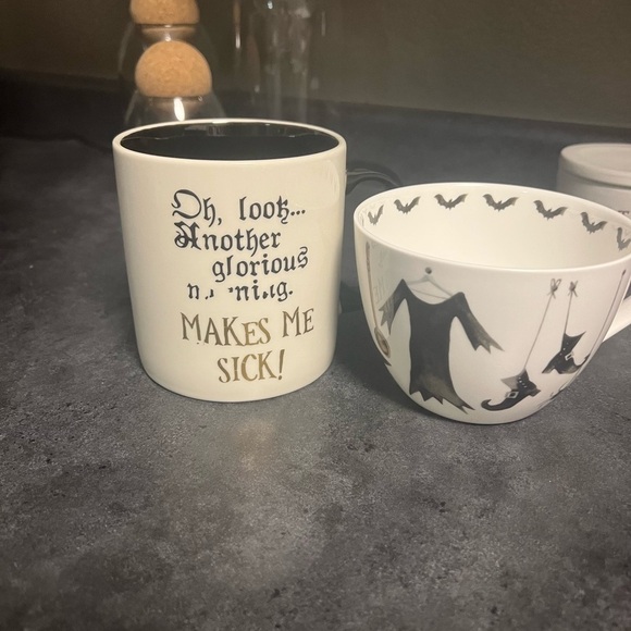 Halloween Mugs - Picture 2 of 6